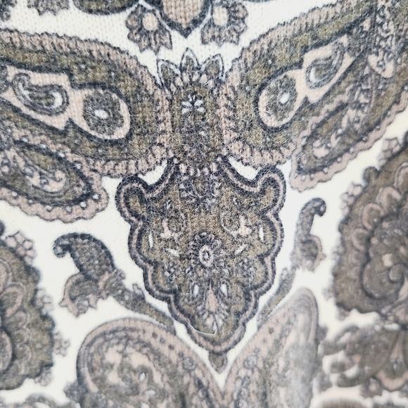 Daniel Bishop Cashmere Sweater - Picture 6 of 7